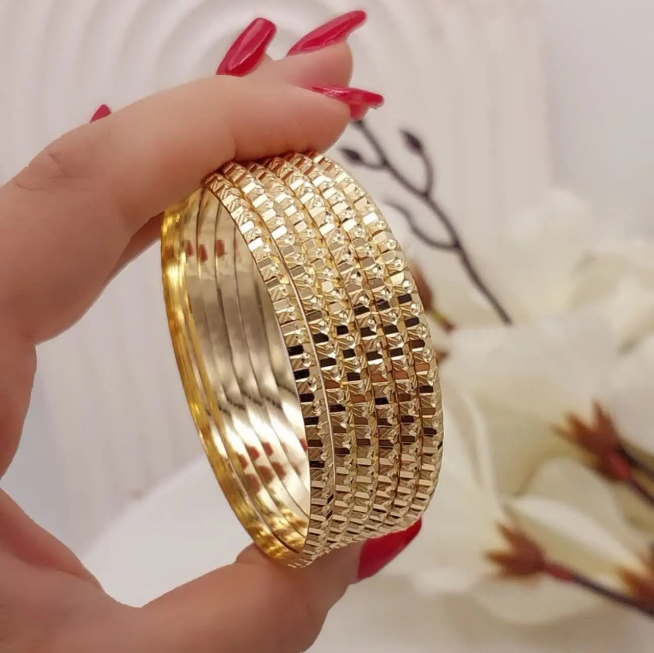 النگو طلاروس