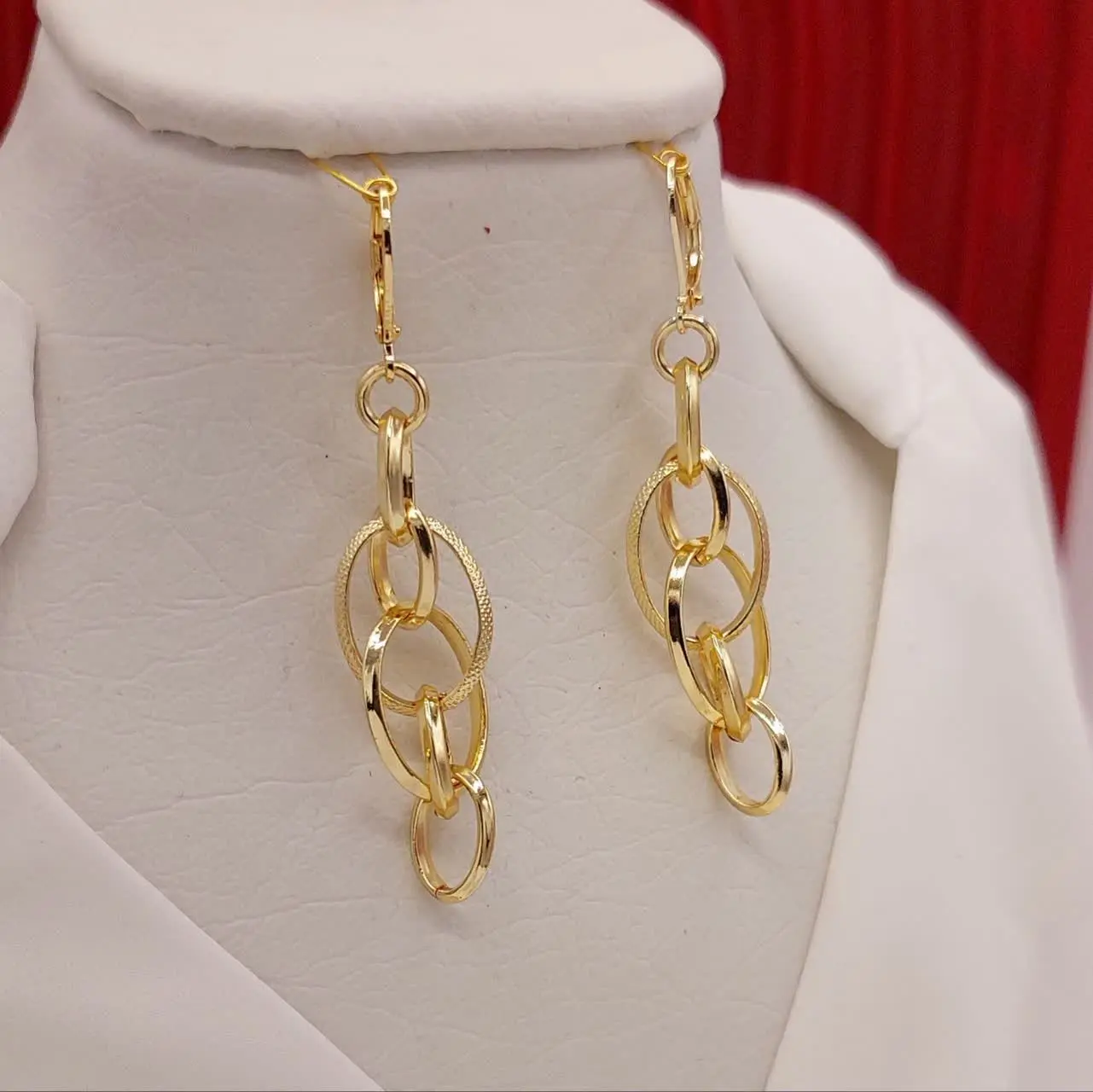 #گوشواره حلقه‌ای طرح طلا 😍
