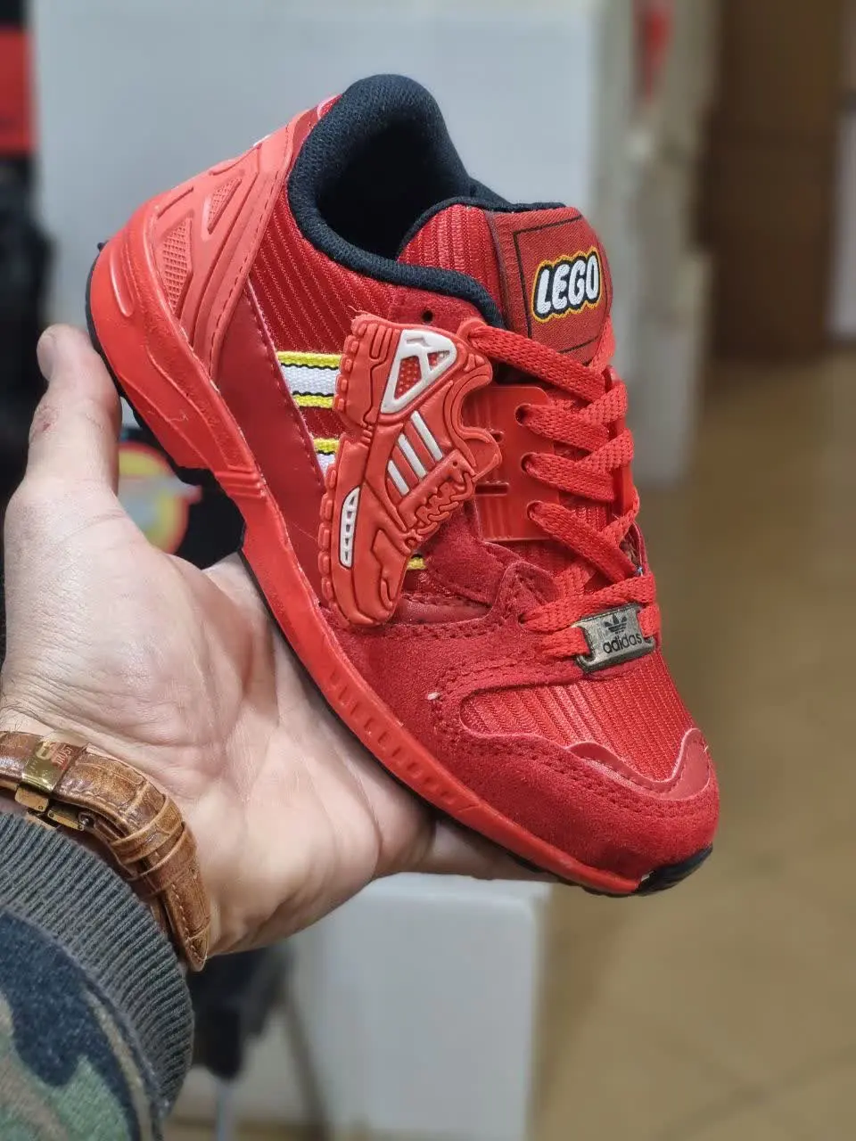 کفش دخترانه و پسرانه zx۸۰۰۰ 
