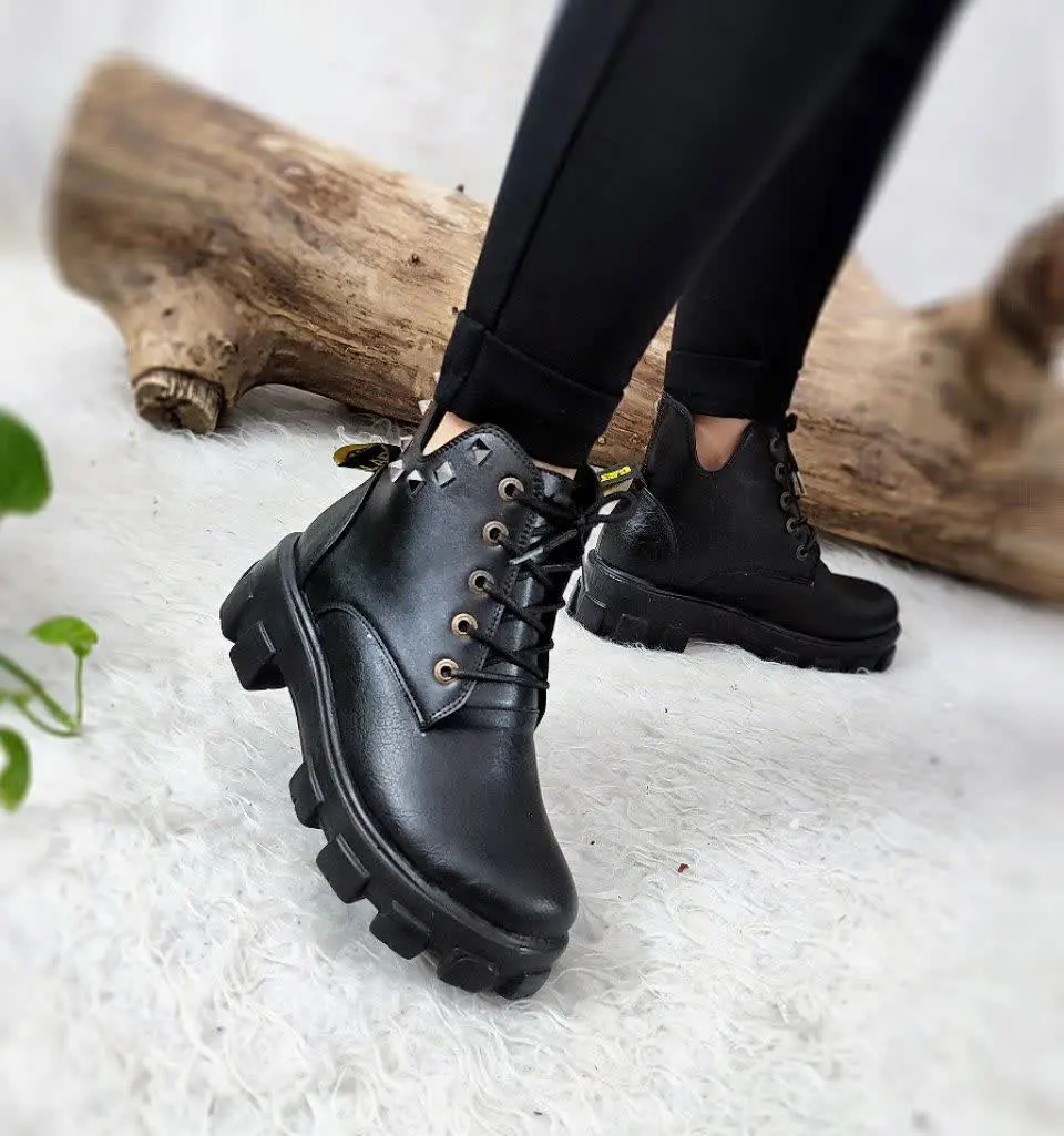 نام: 🥾 نیم بوت لژدار طبی مدل پافیلی هرمی 😍
