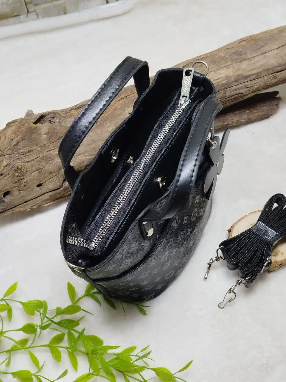 ✅ کیف آویز دار
