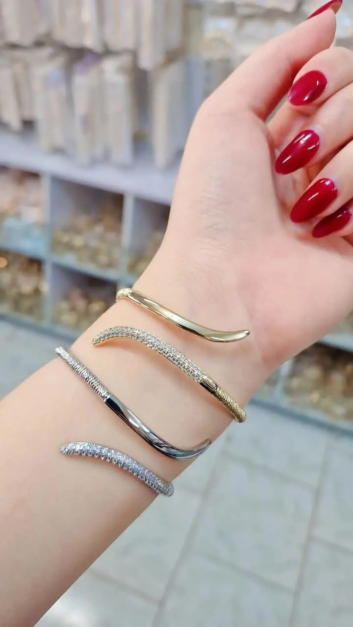 دستبند ترند طرح طلا