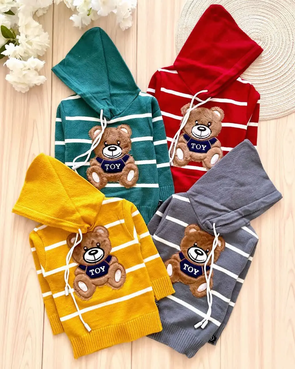 هودی گپ تدی از جنس بافت بسیار نرم و راحت 😊✨. 
