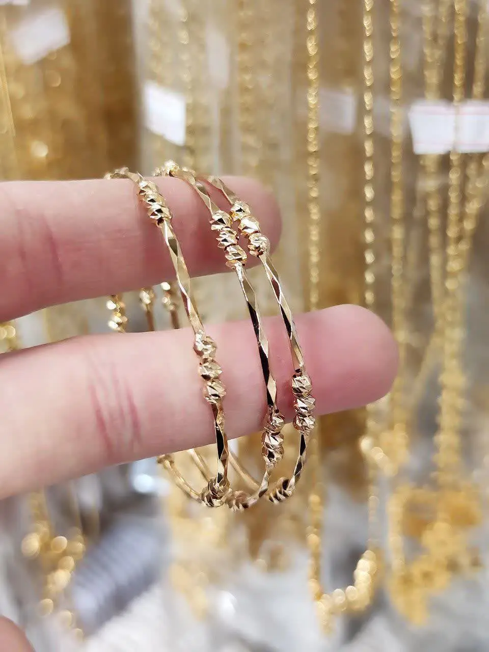 ♦️ النگو آلبرنادو 
