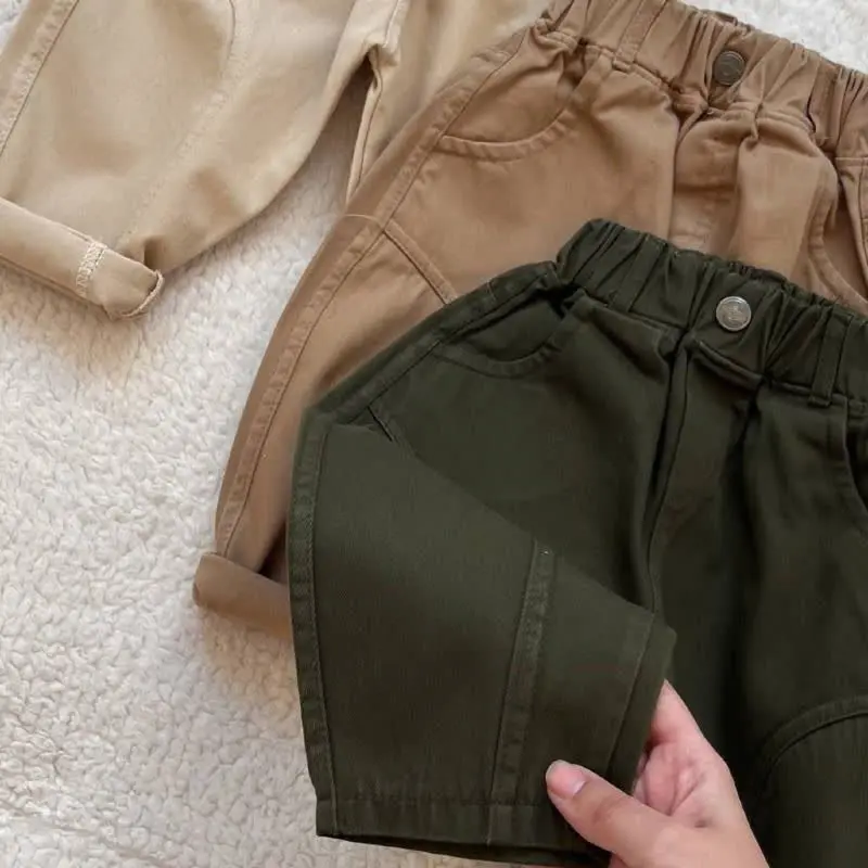 سبز پررنگ / کرم