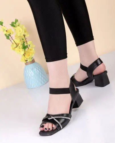 صندل نگینی۲
