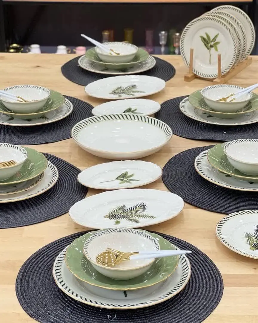 ۶ عدد بشقاب پلوخوری (۲۵ سان...