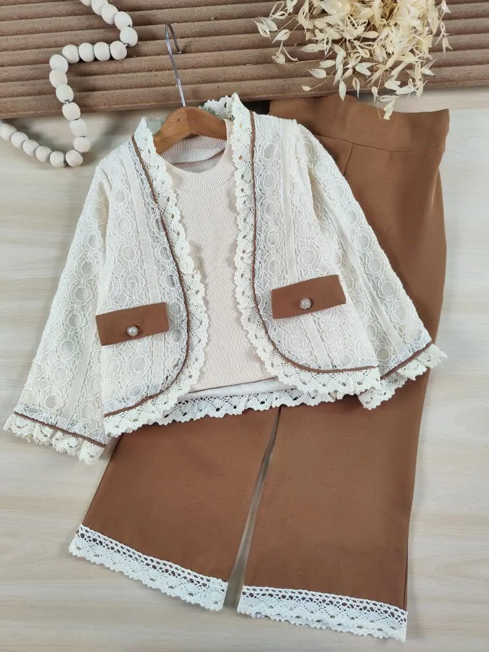 کراپ دارای کشسانی است