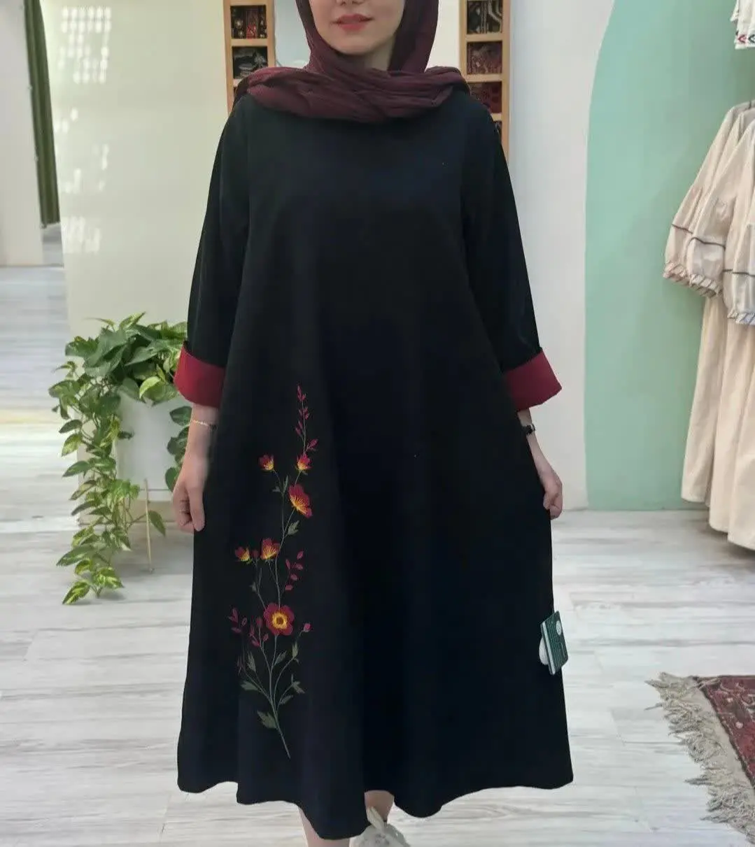 پیراهن زیبای نیلوفر