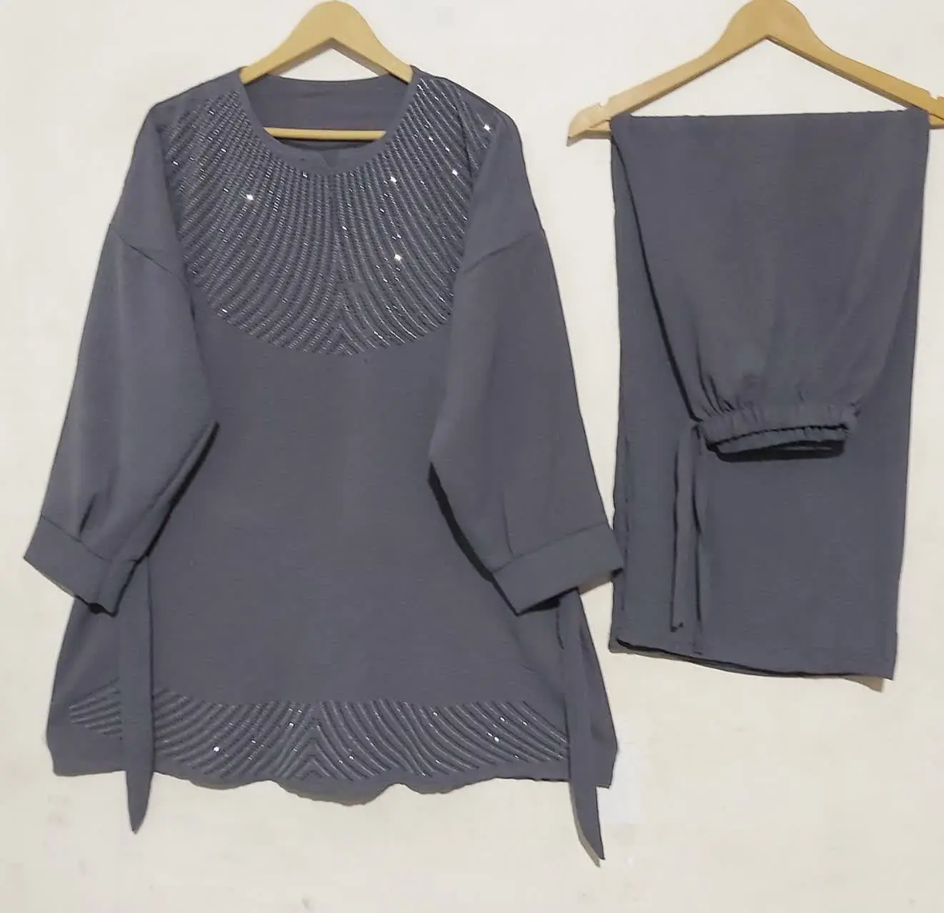 ✅مدل نگین دار
