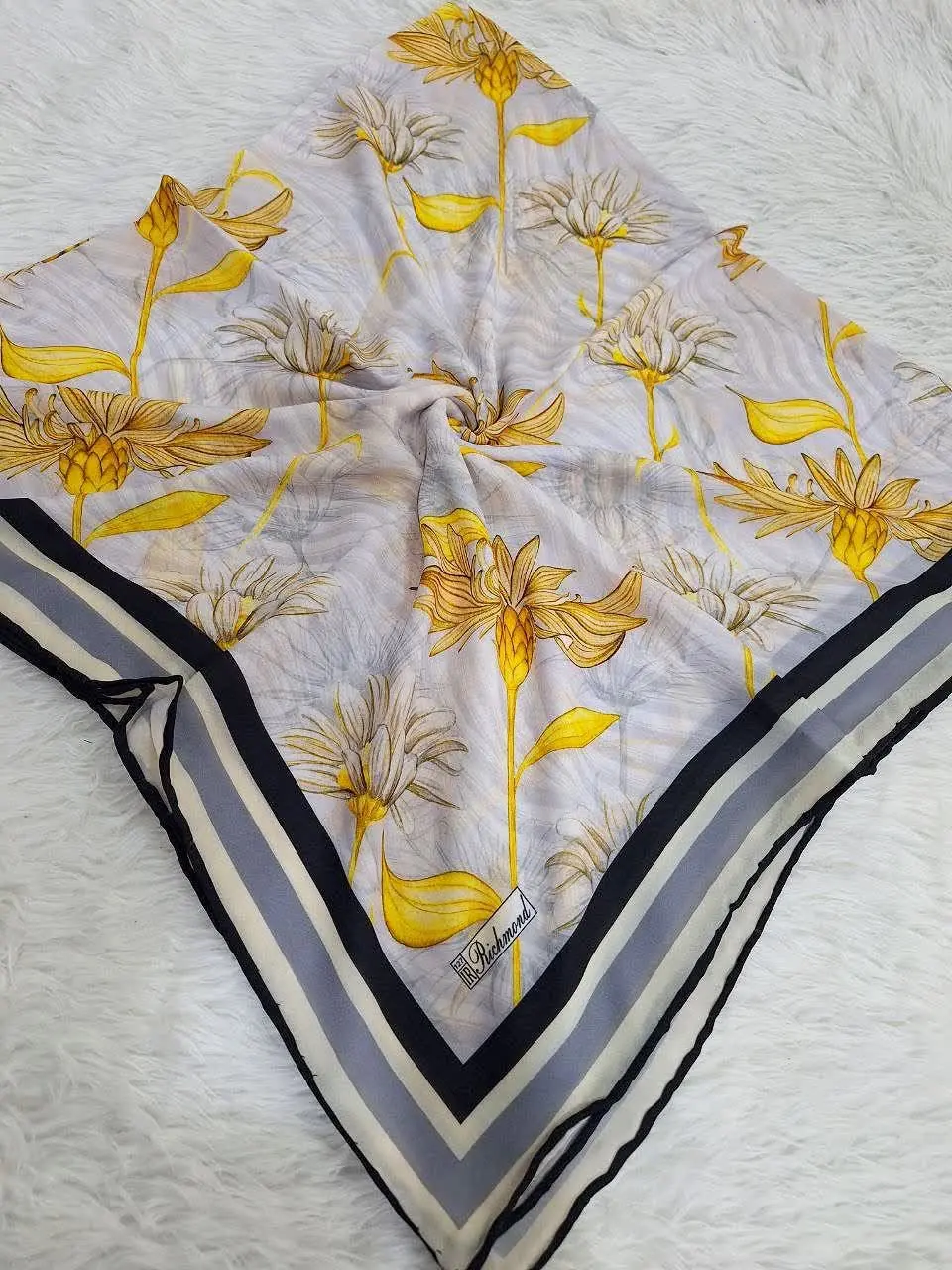 ♡◇#عنوان: روسری حریرکرپ مجلسی
