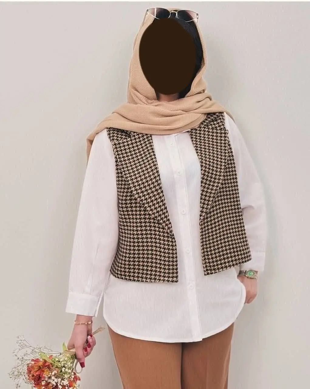 👚 نام: دوتیکه بهارک
