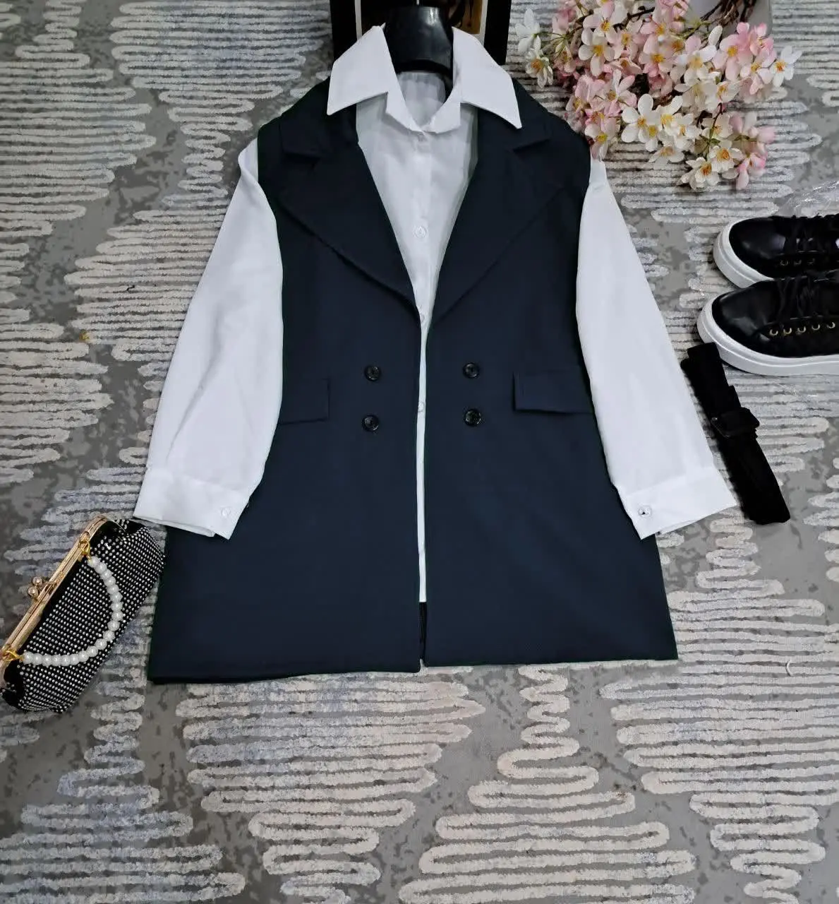 🌙نام: ست سه تیکه وست و شومیز و کمربند آلما 🤩
