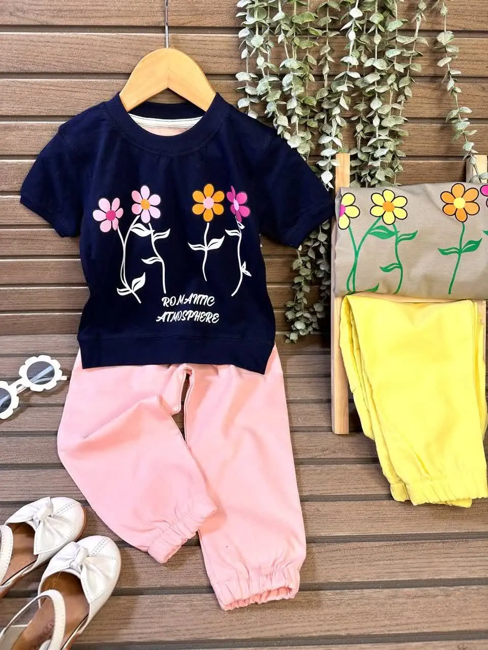 تیشرت شلوار گل‌های رنگی 😍
