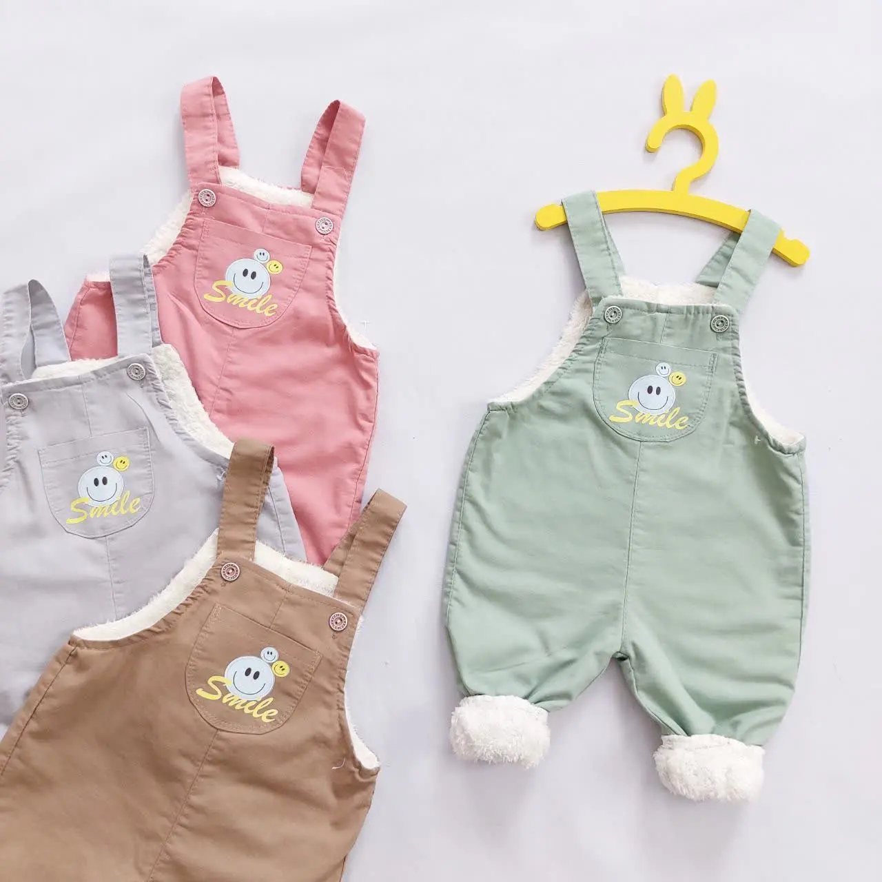 بیلر کتان خزدار ایموجی 😍
