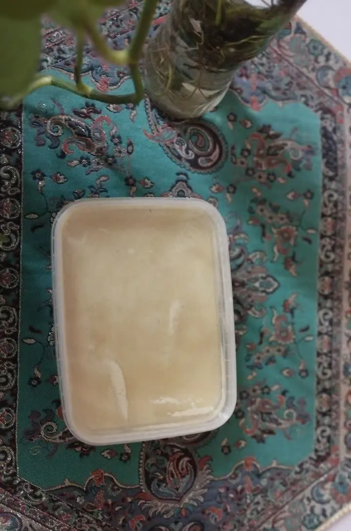 وزن با بسته بندی: ۴۰۰ گرم"