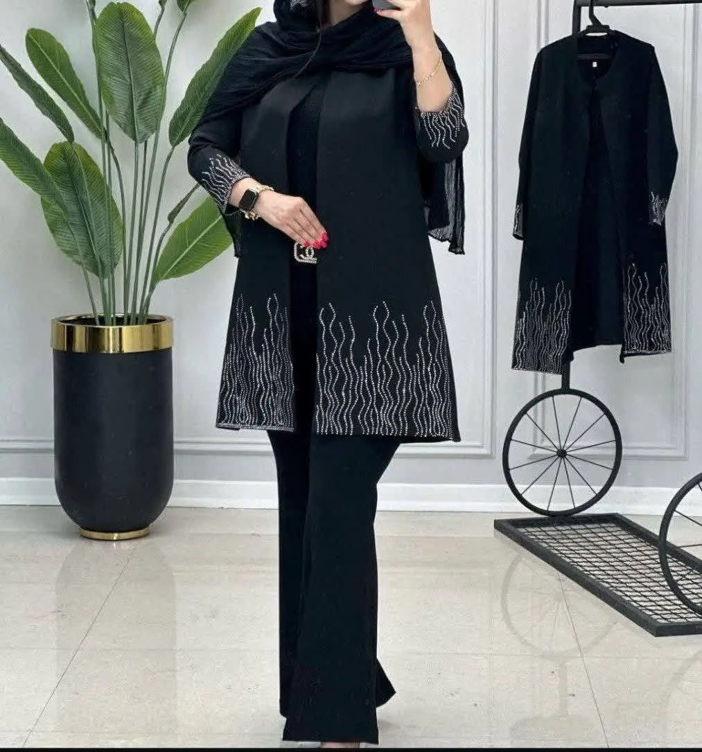 👚 نام: مانتو نیلا
