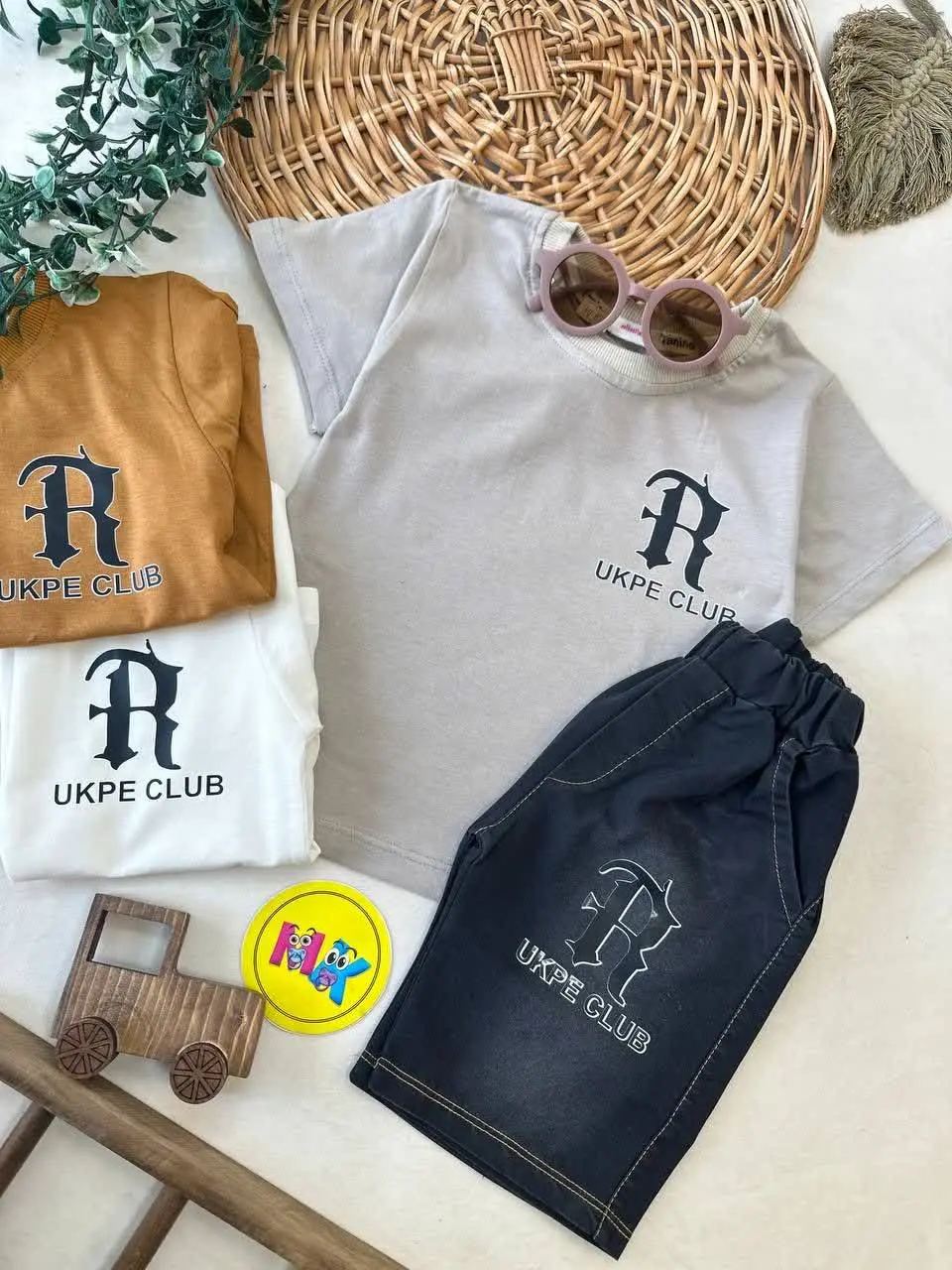 تیشرت شلوارک طرح R نوزادی و کودک کد ۱۱۰۶۰ 
