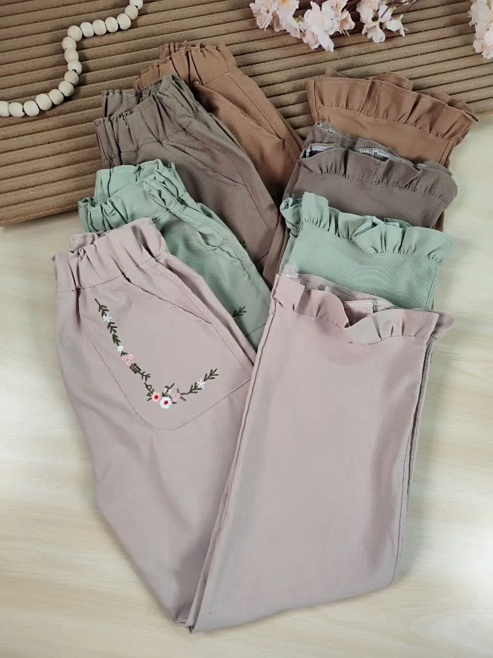 شلوار گلدوزی رنگی 
