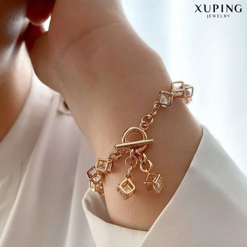 💎 دستبند مکعبی ظریف از برند...