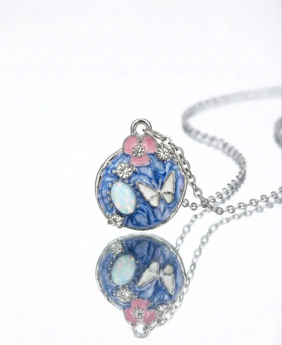 گردنبند ترکیبی پروانه وجواهر✨