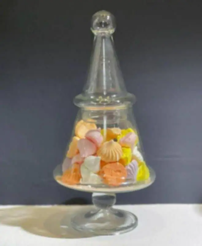 شکلات خوری کلبه هرمی پایه دار
