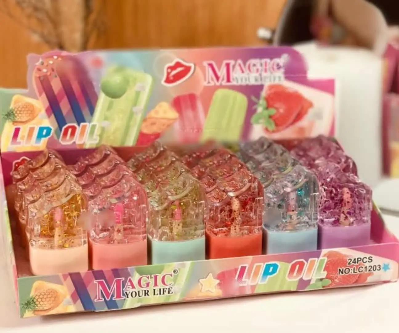 👄برق لب جادویی کد ۱۲۰۳ مجیک 
