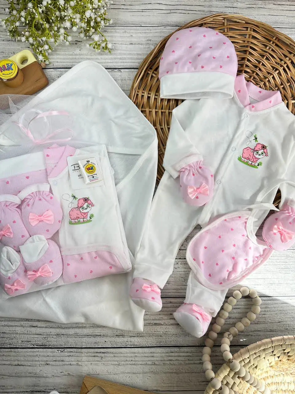 ست هفت تکه بیمارستانی طرح ببعی صورتی نوزادی و کودک کد ۱۱۷۵۱۷ 
