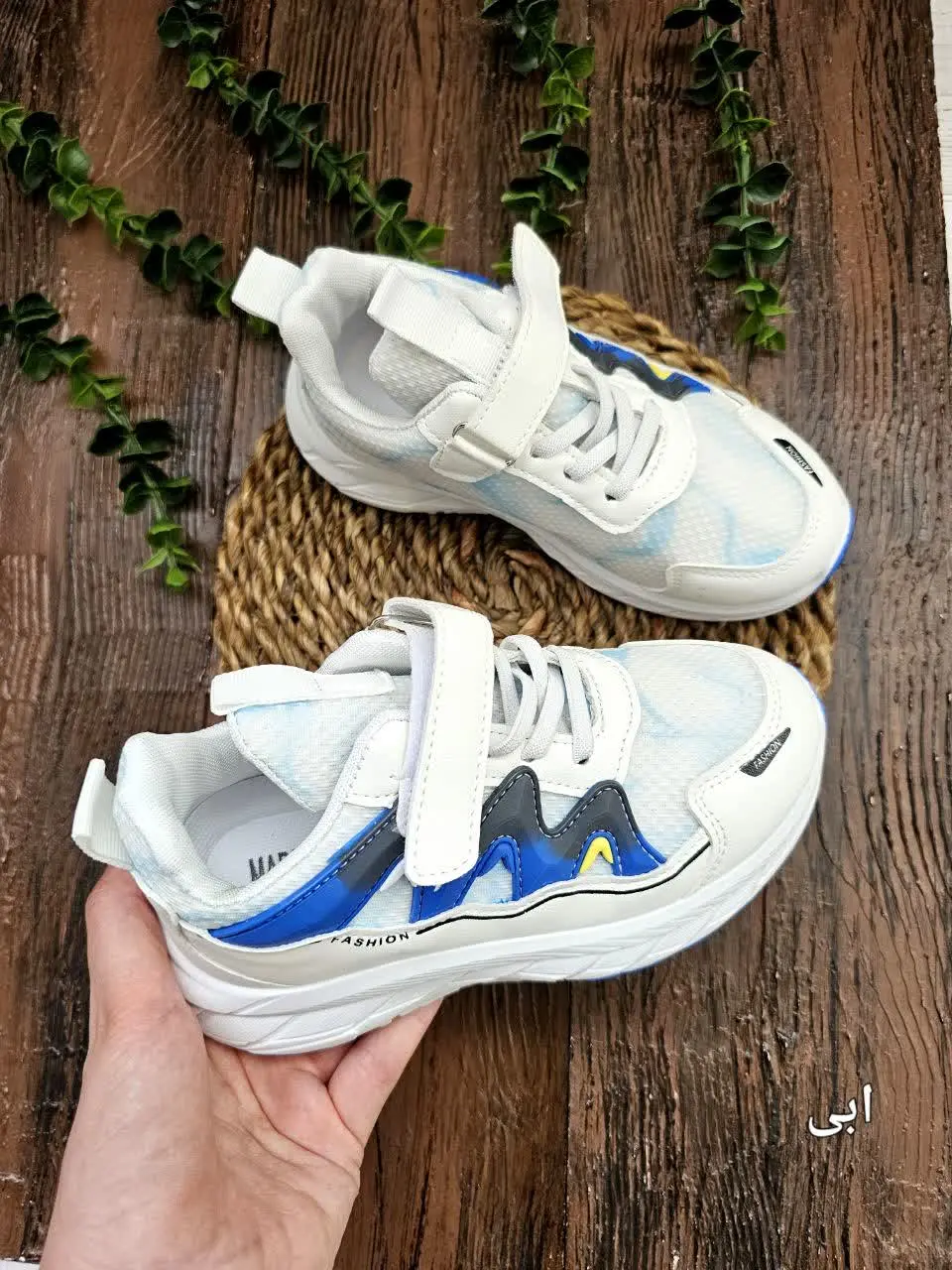 کتونی اسپرت ابرنگی
