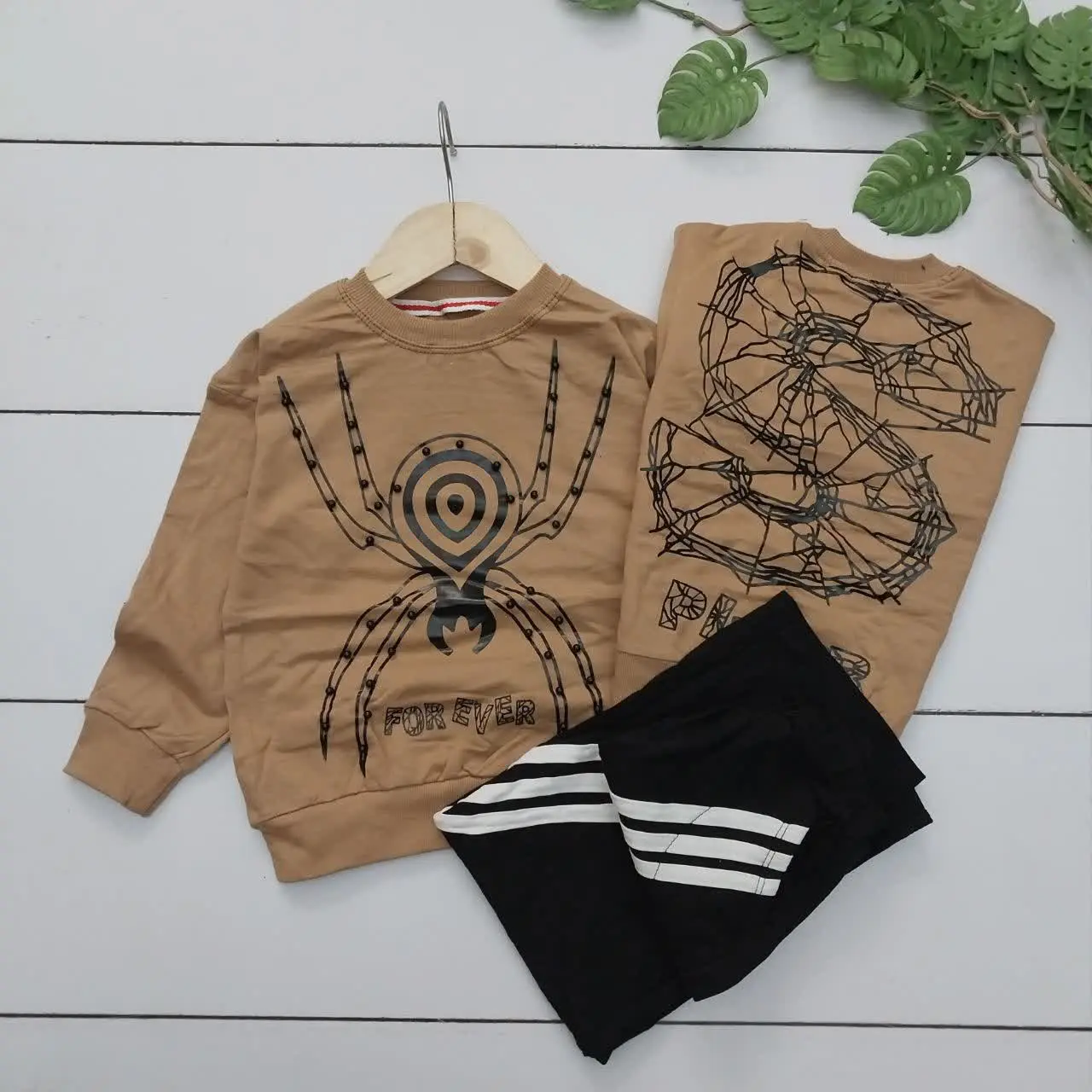 قد ۴۰ عرض ۳۳ استین ۲۹ شلوار ۵۶