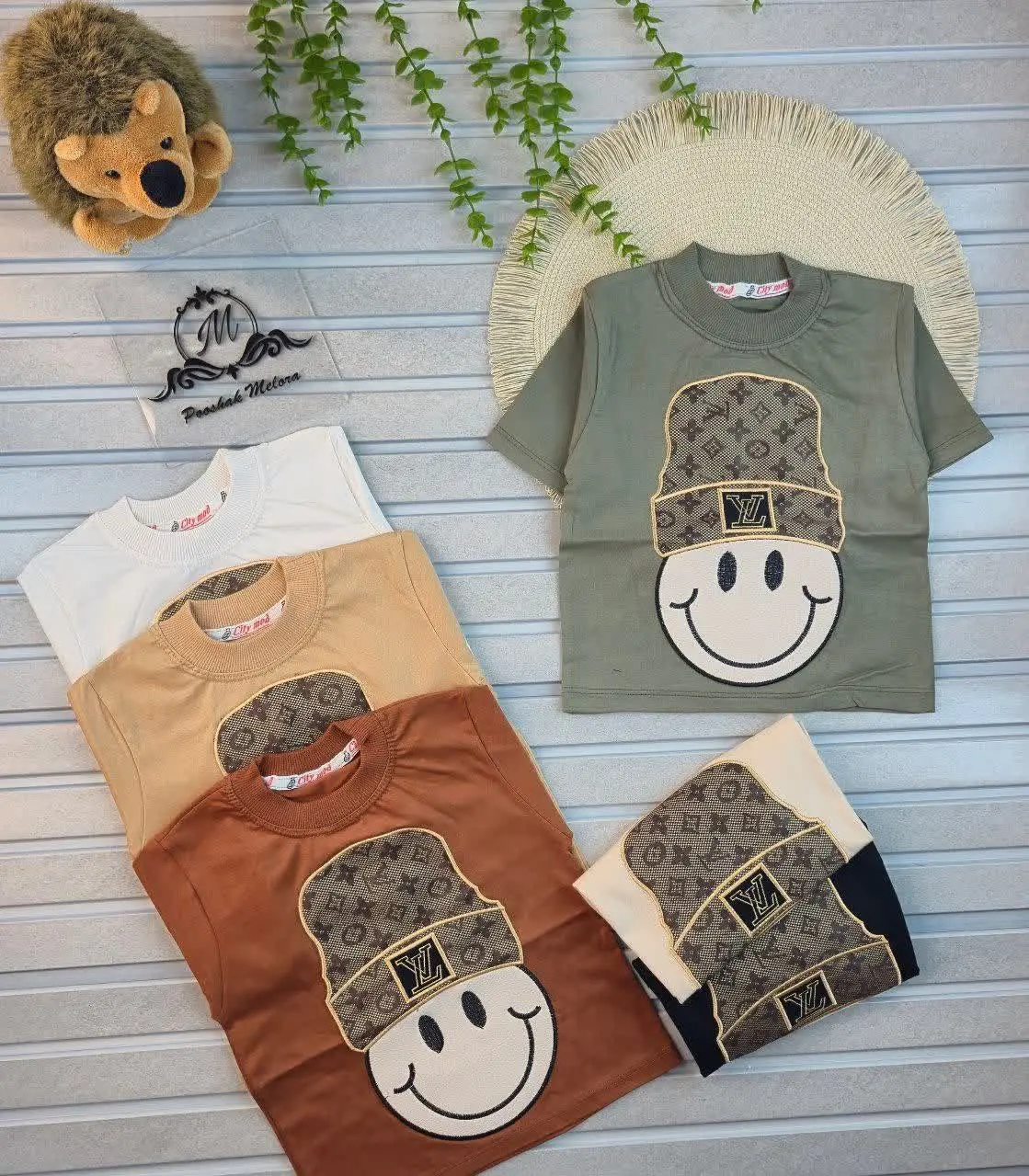 🎊🥰👸👩‍👧‍👧❤️💚🧶🌟🎶🎇
