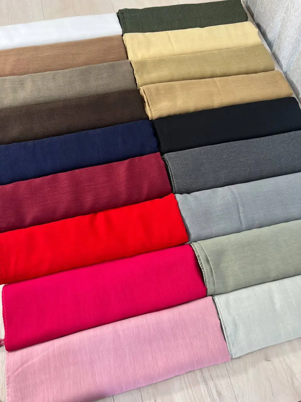 جعبه مداد رنگی گشوده شده😁