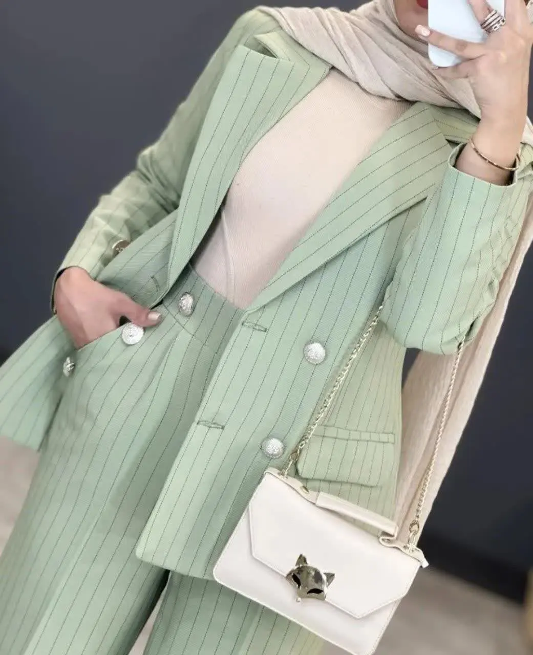  یعنی کمتر از نصف قیییییییمت
