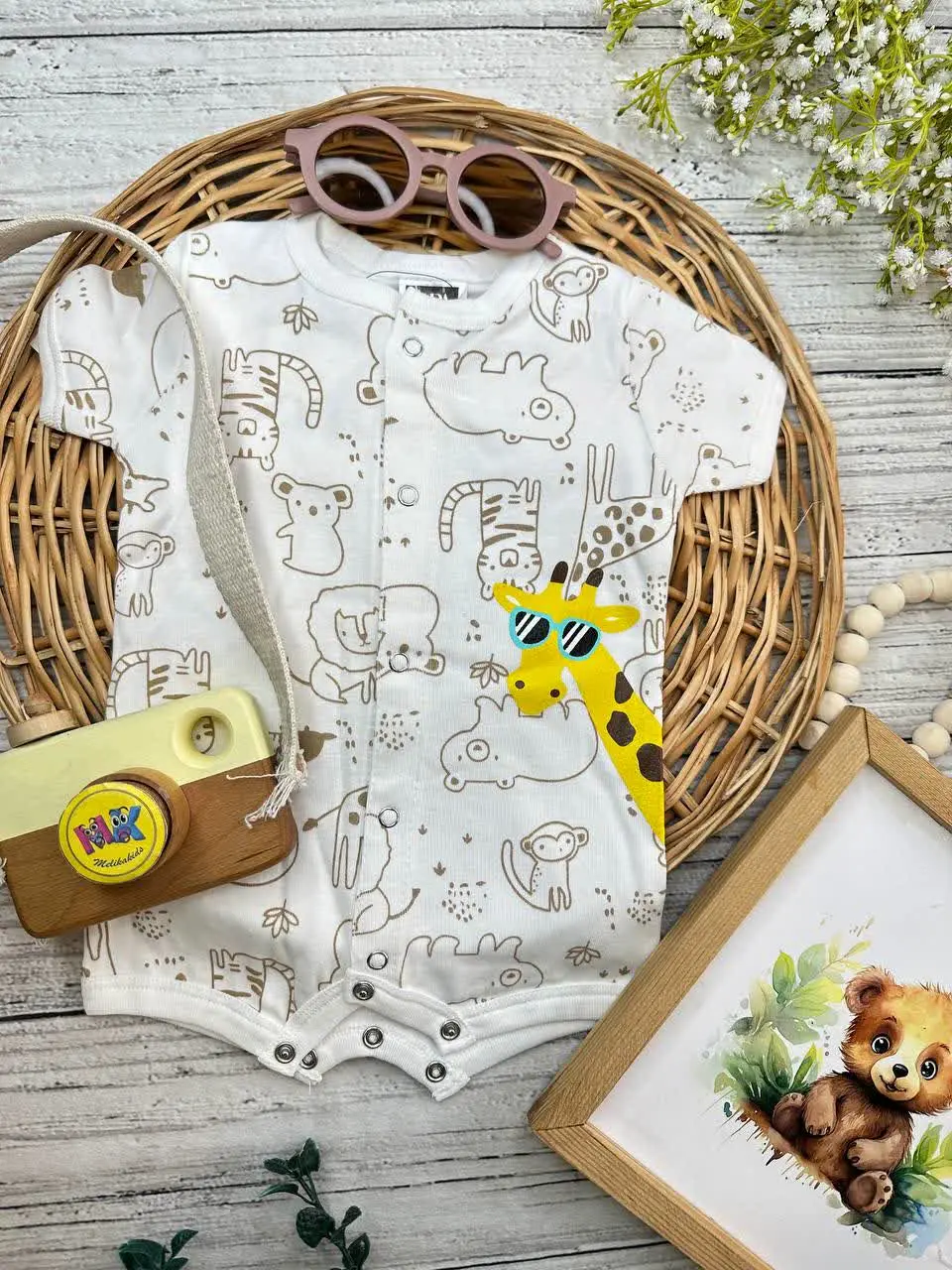 رامپر طرح زرافه کرمی شیری نوزادی و کودک کد ۱۸۰۴۴ 
