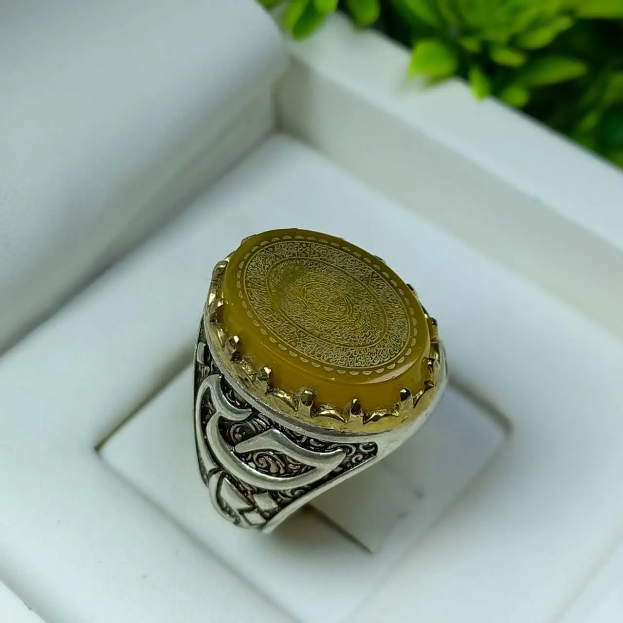 #انگشتر #نقره مردانه مدل طرح قلمزنی یاحسین در کنار رکاب
