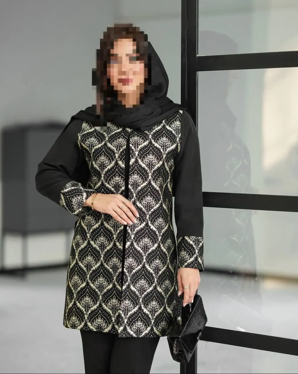 مانتو روناک
