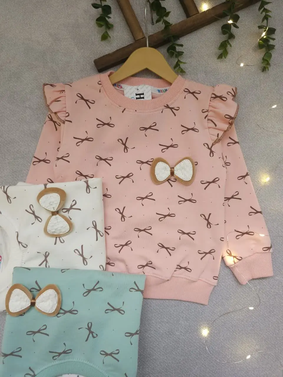 بلوز تک آنیا
