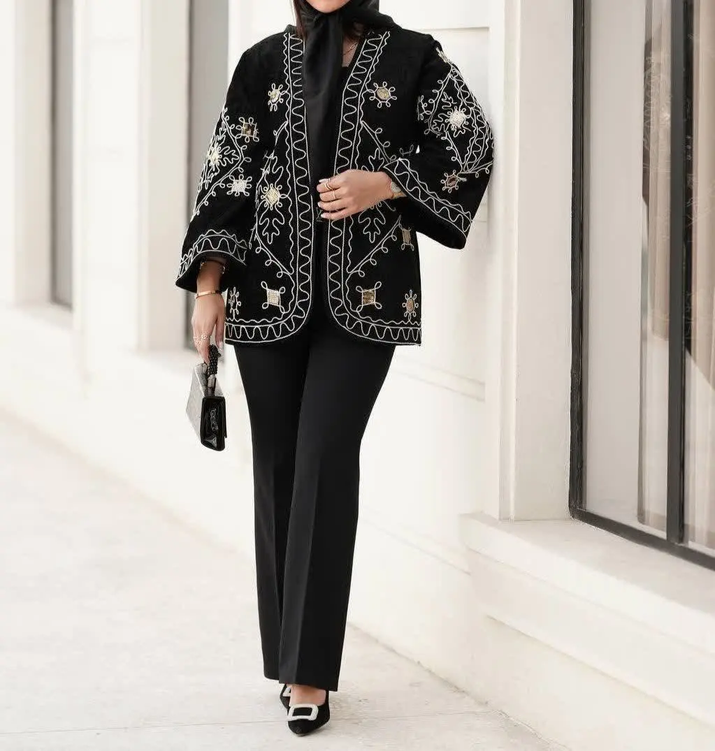 جنس پارچه: مخمل شانل سرمه د...