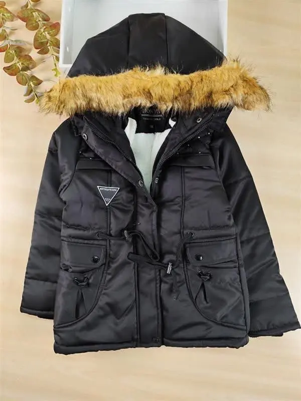 کاپشن نگینی 
