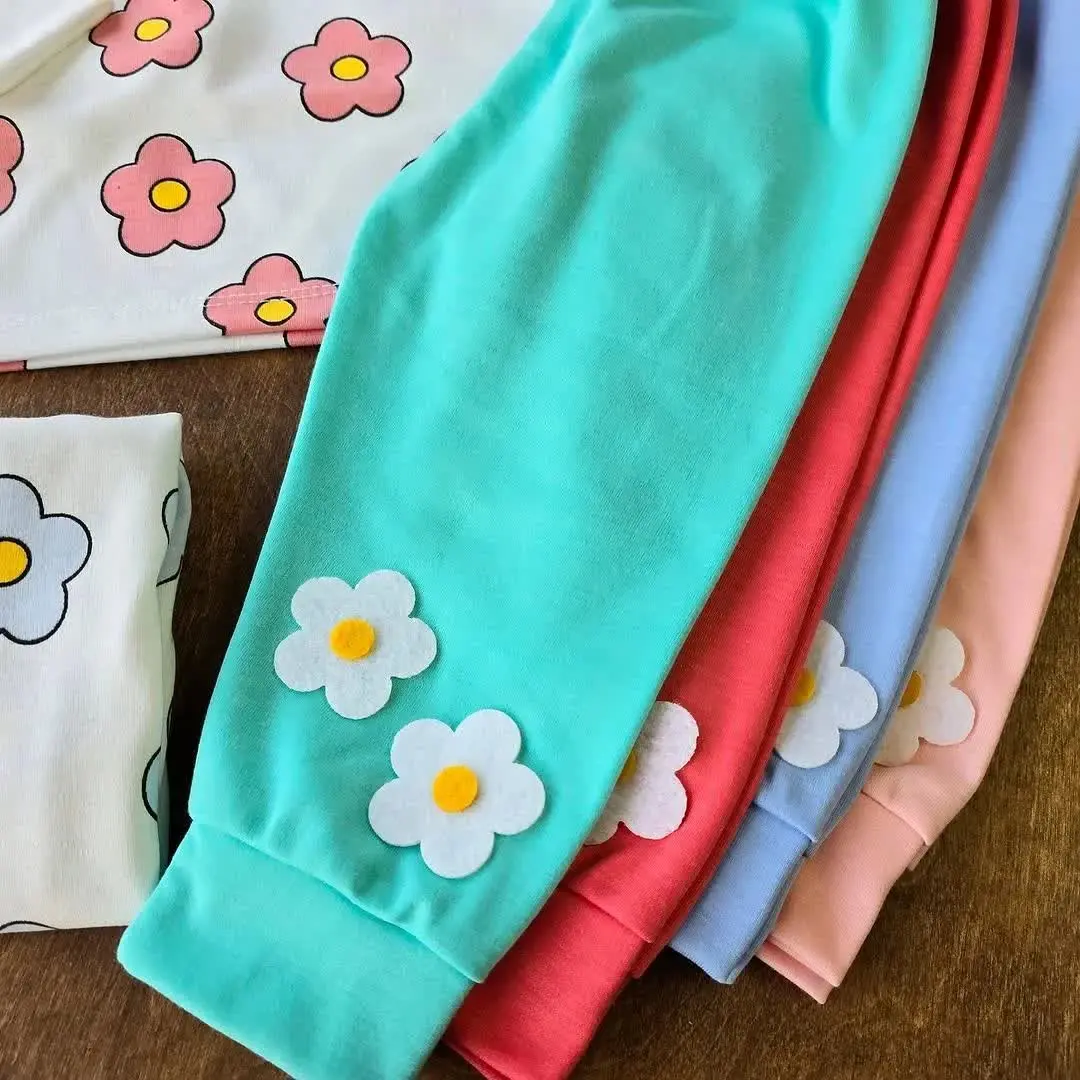 بلوز شلوار گل گلی سایز ۴ تا ۶ 
