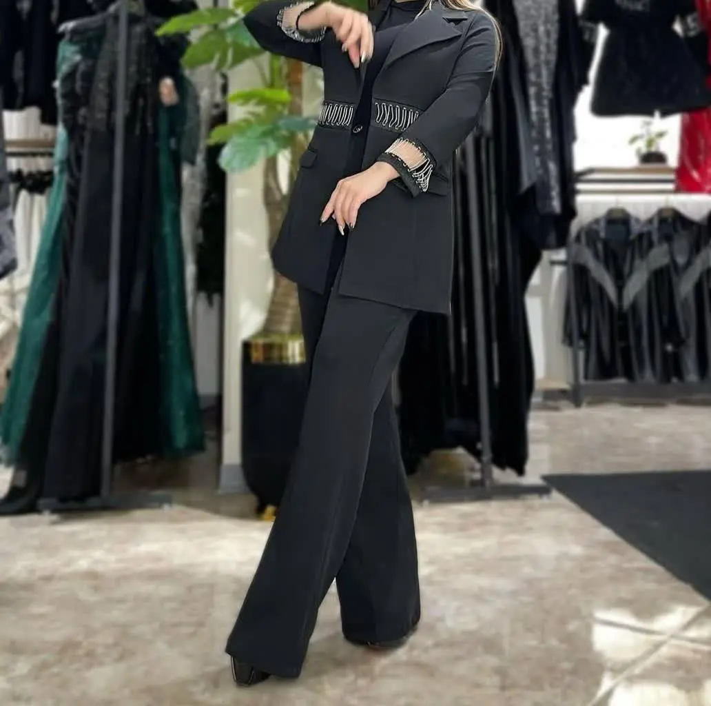 جلوی کت تماما لایه کوبی شده...