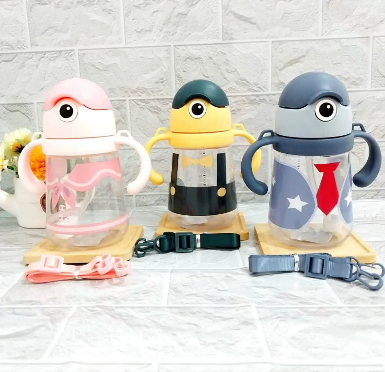 قمقمه نی دار ودسته دار مینیون‌ها
