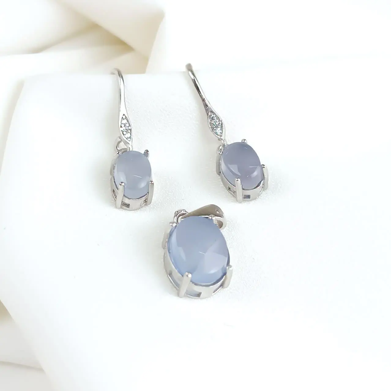 💠شامل: گوشواره و گردنی