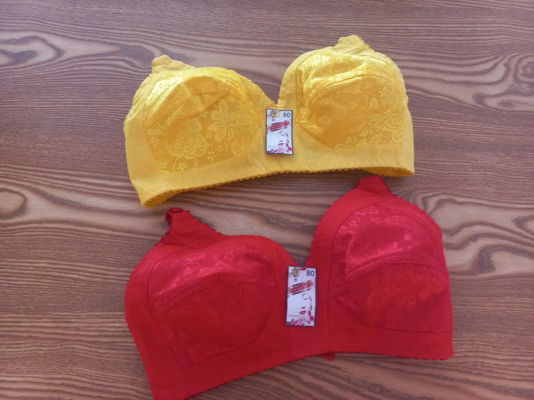 این مدل سوتین هم داریم😍😍
