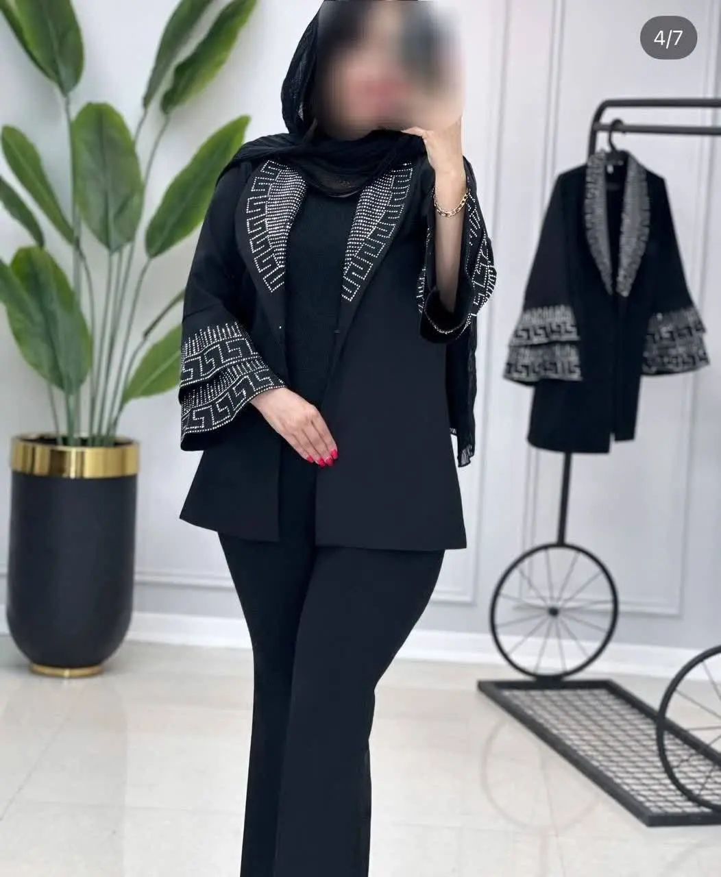 👚 نام: کت ماندانا
