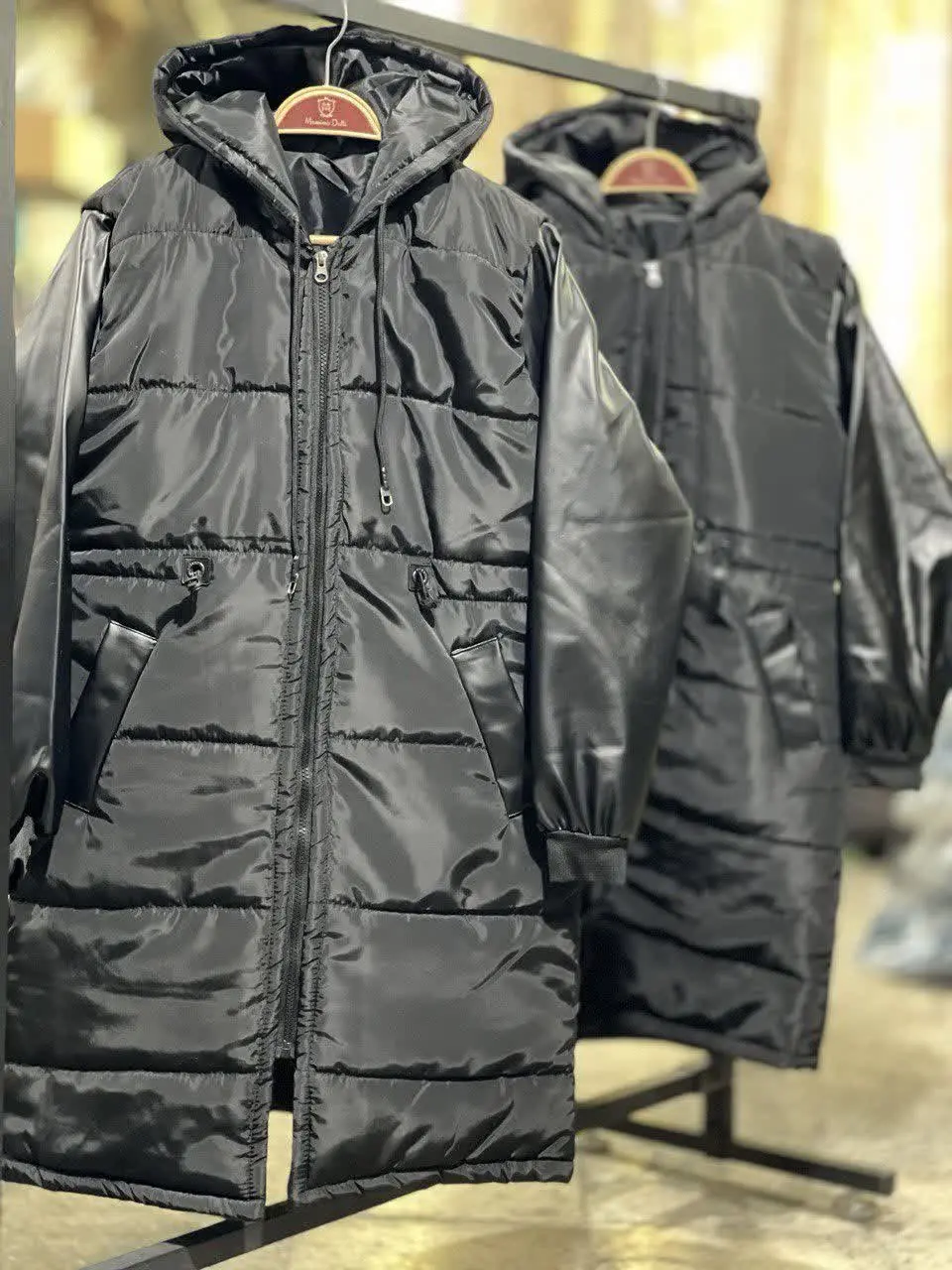 نام: کاپشن آستین چرم 
