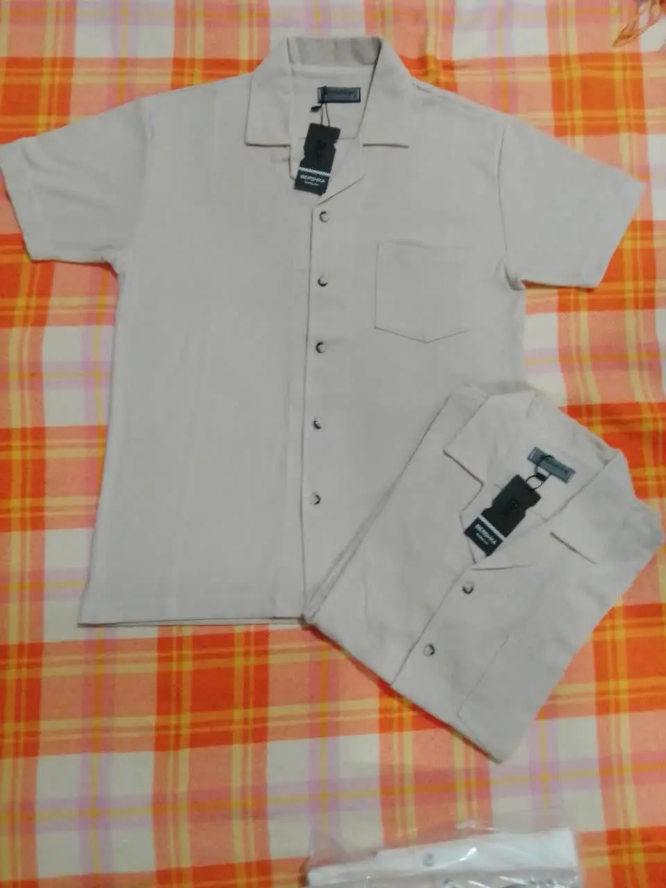 پیراهن آستین کوتاه مراکشی طرح لوزی جیب دار رنگ کرم
