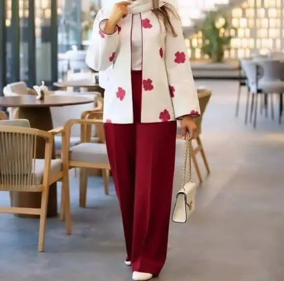 👚 نام: کت شلوار طرح گل
