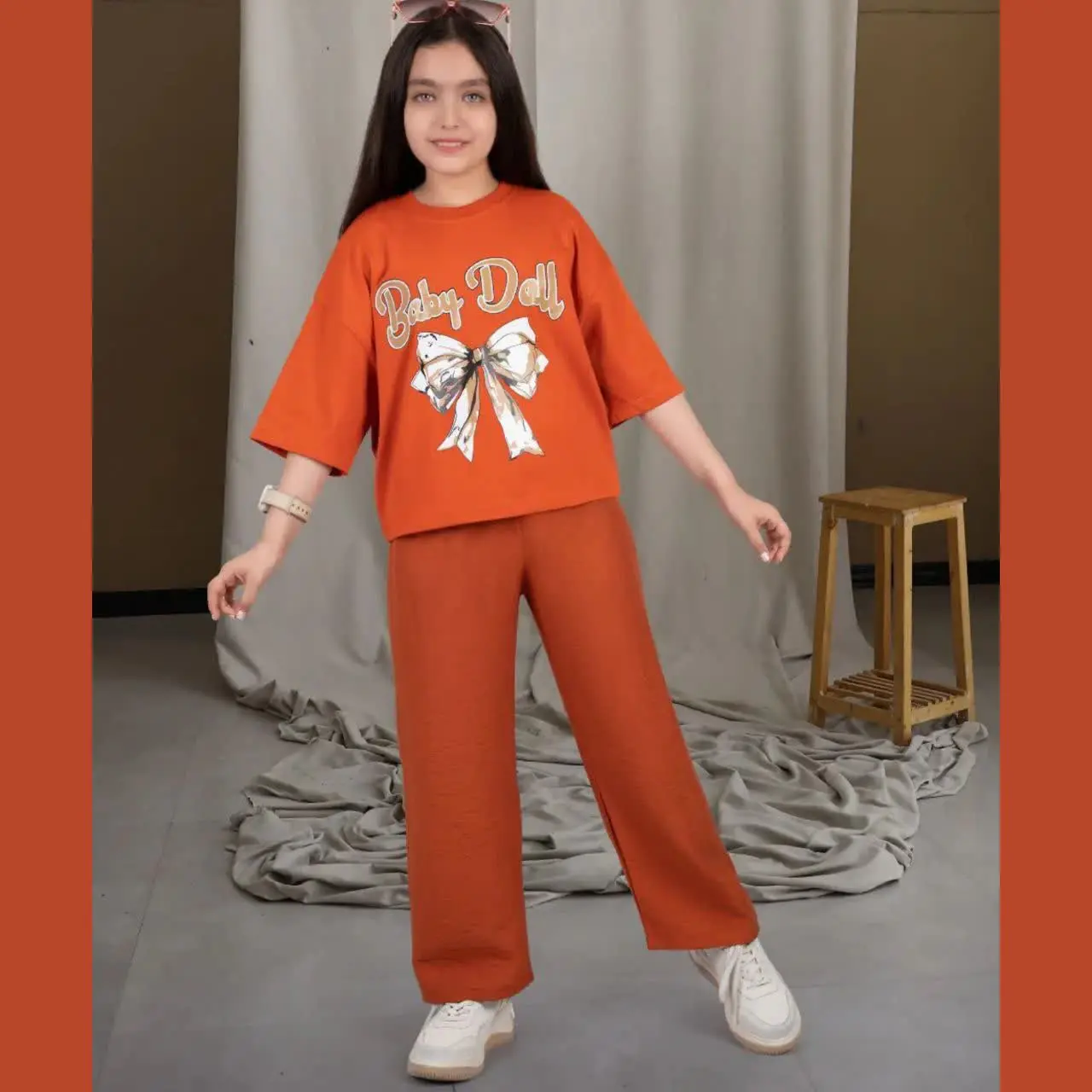 با ست کراپ و شلوار پاپیون،...