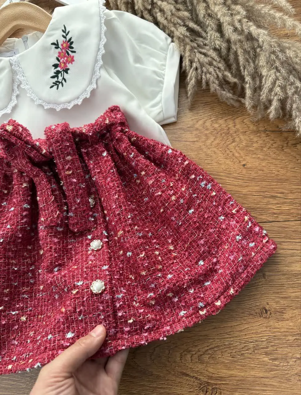 شومیز دامن گلدوزی شده‌ی زیییبا 🥰
